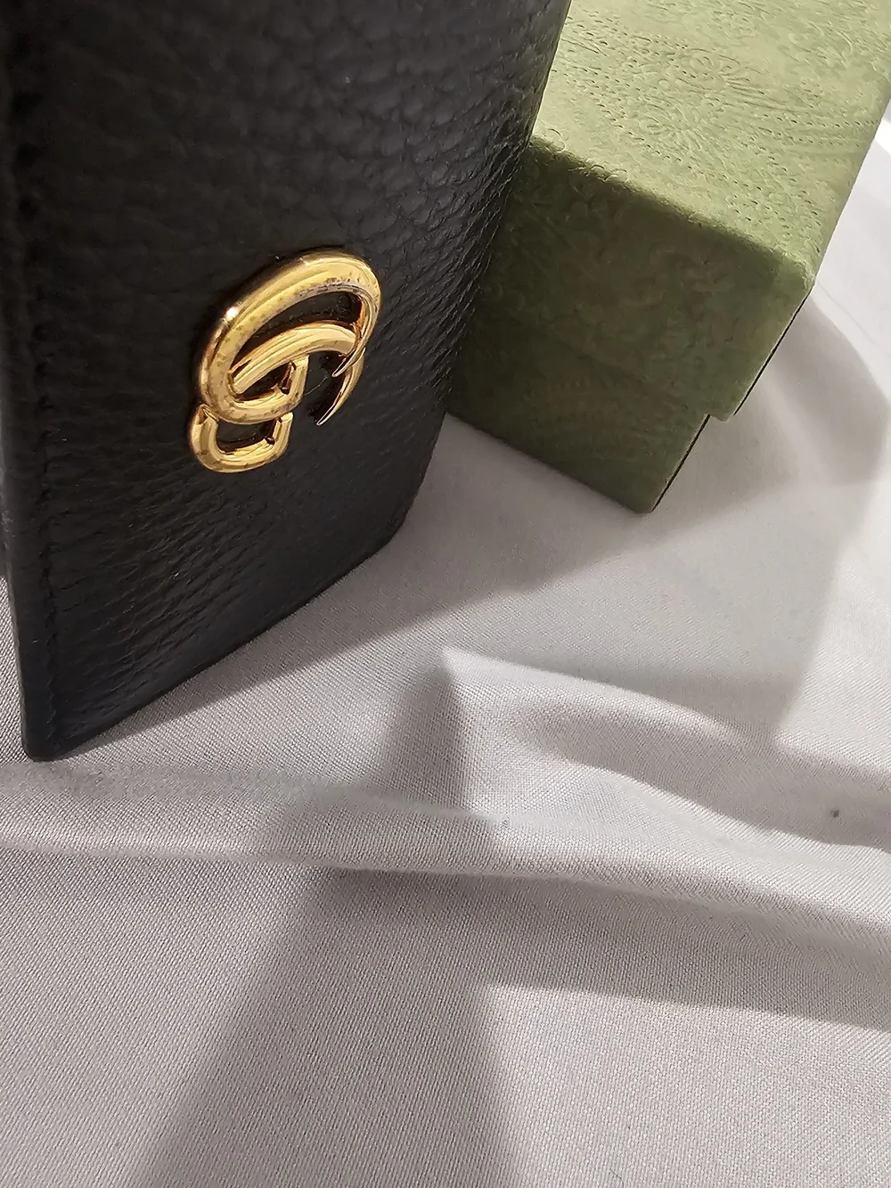 Gucci leather key chain holder